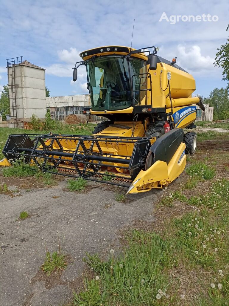 комбајн за жито New Holland TC 4.90