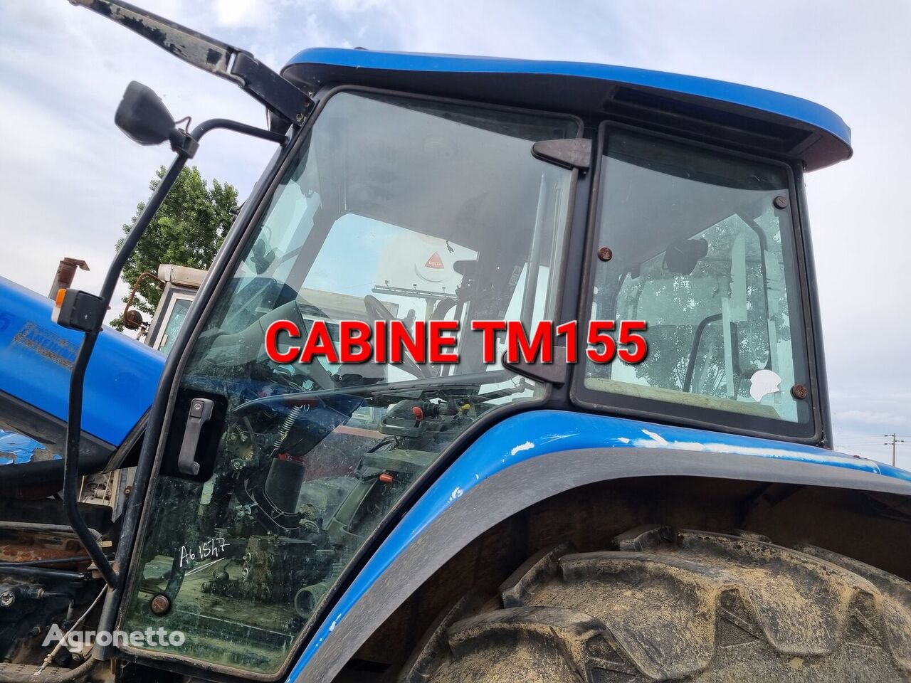 кабина New Holland Cabine TM155 за тркала трактор за делови