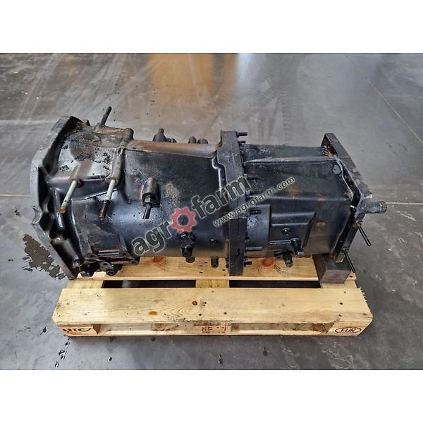 Claas Gear box transmission Claas Arion 620 640 200813 за тркала трактор