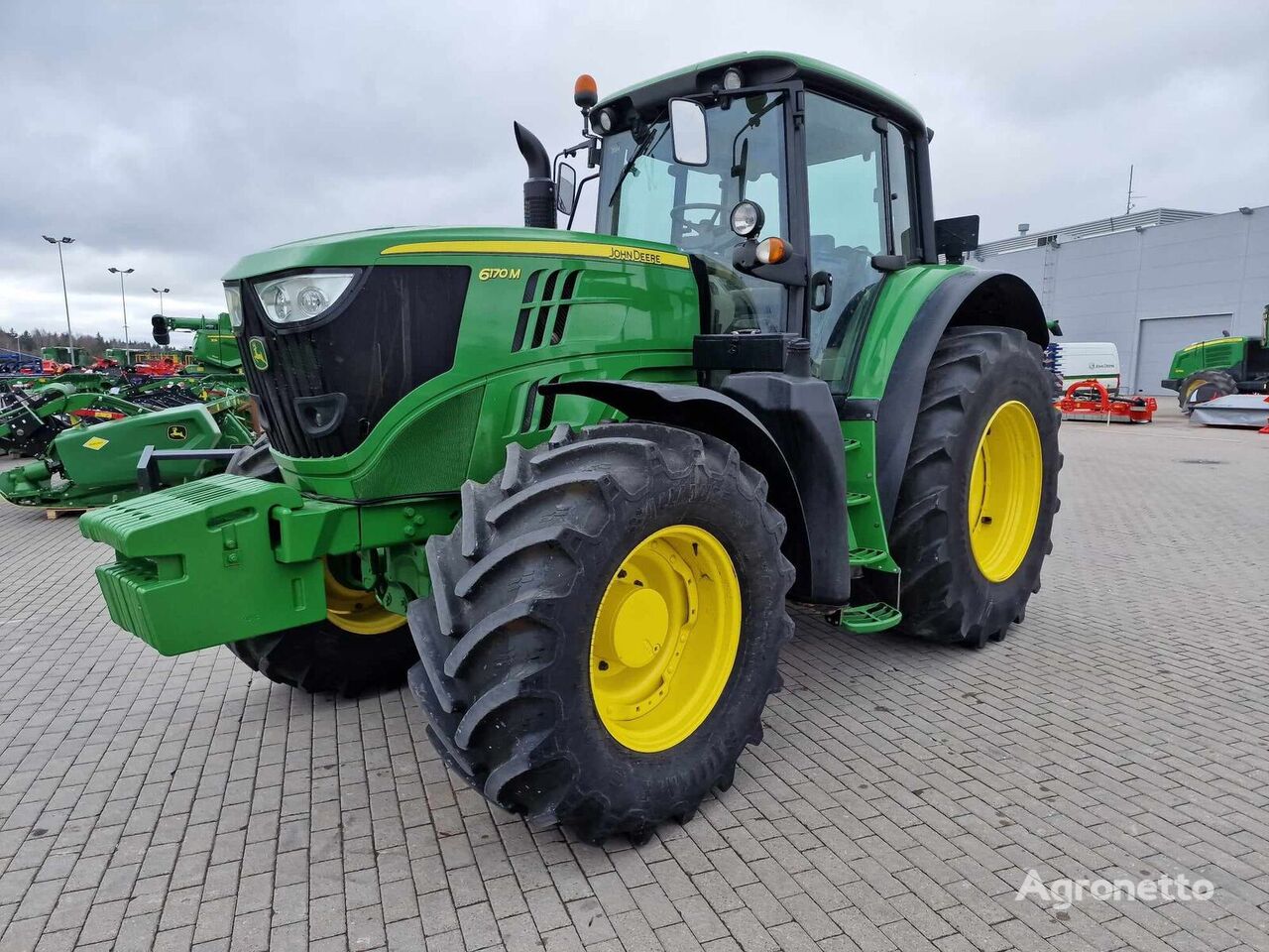 тркала трактор John Deere 6170M